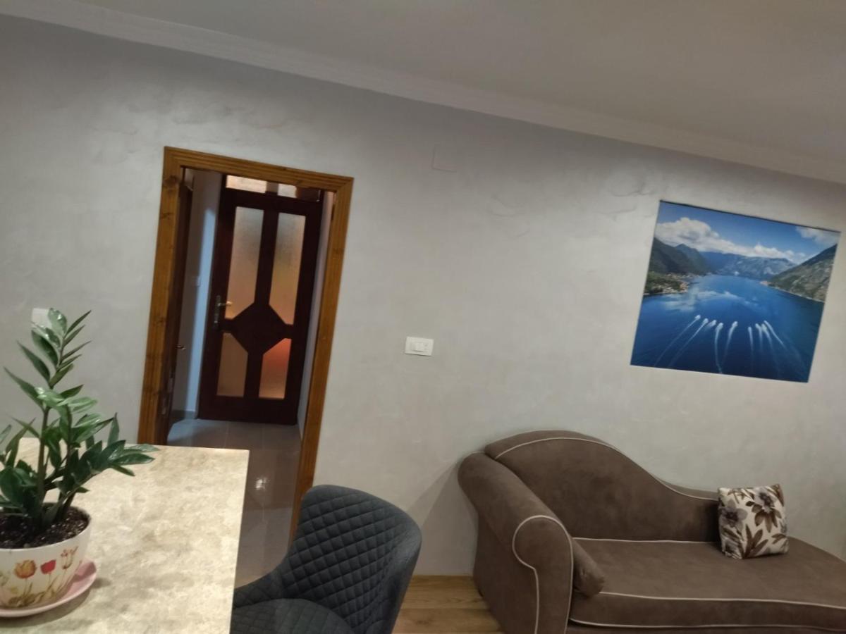 Apartment Ksenija Kotor Extérieur photo